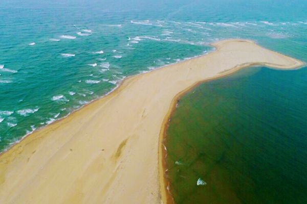Naming the 4 most beautiful beaches in the Central Vietnam
